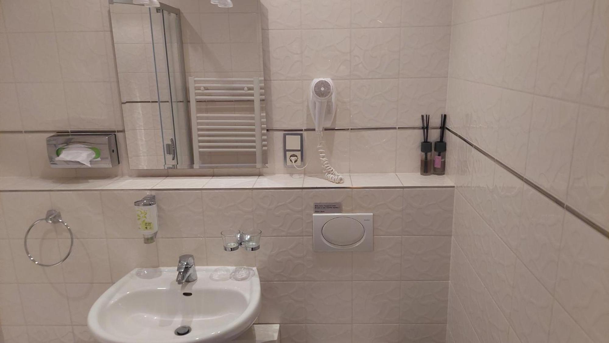 Die Villa, Zimmer 26, Dz レバークーゼン エクステリア 写真